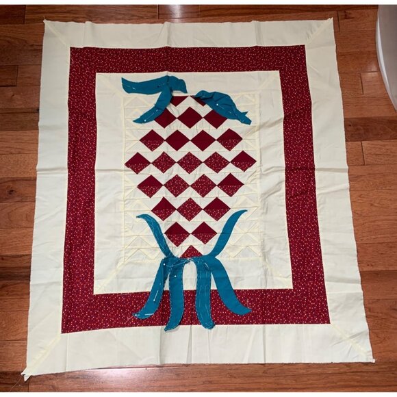 Vintage Handmade Pineapple Quilt Top 27"x23" Red & Cream with Blue Bow Appliqué - Picture 1 of 7